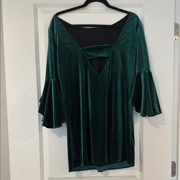 Askari Velvet Bell Sleeve Dress - Picture 3 of 3